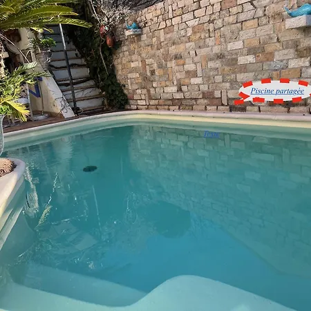 Les Grimaldines - Maison D'Hotes Guest house 2*