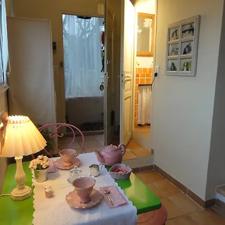 Les Grimaldines - Maison D'Hotes 2*
