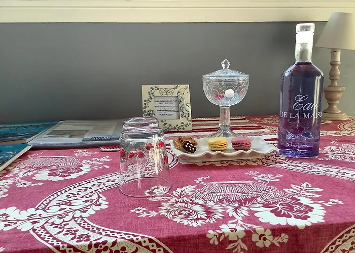 Guest house Les Grimaldines - Maison D'Hotes 4*