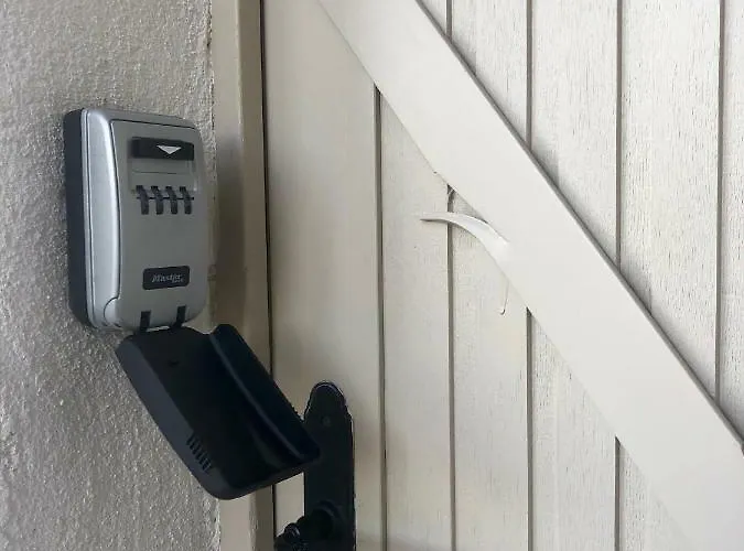 Les Grimaldines - Maison D'Hotes 4*